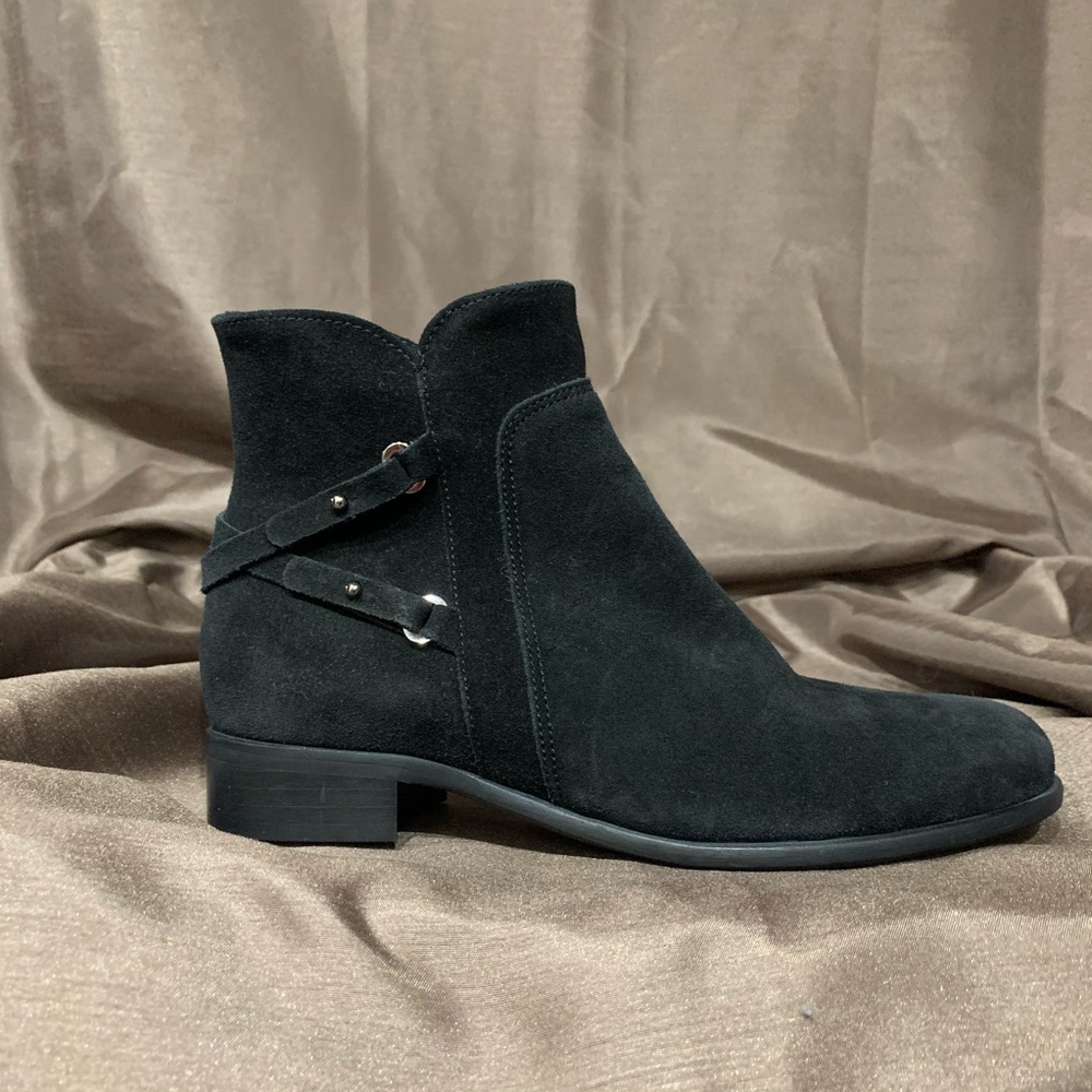 LA CANADIENNE Black Booties